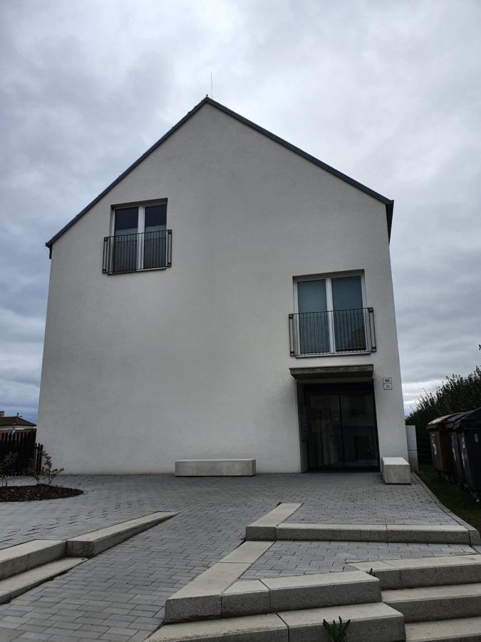Apartman Maja Mikulov Extérieur photo